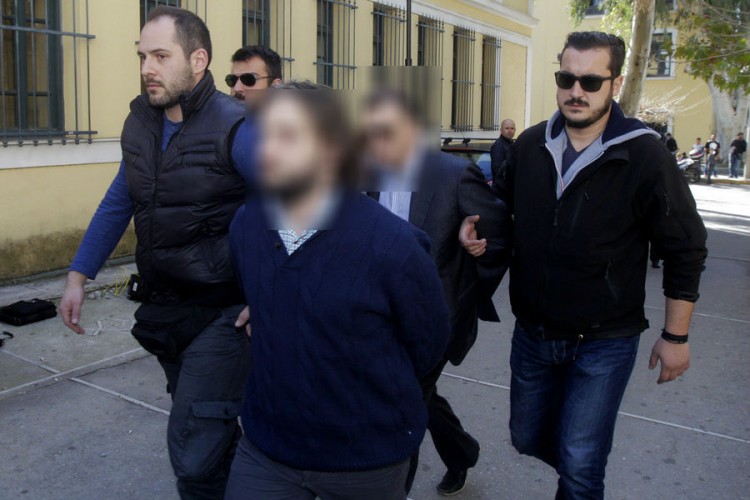 Για κακούργημα οι δημοσιογράφοι και ο εκδότης που κατηγορούνται για εκβιασμούς