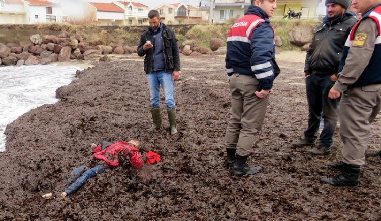 Δύο νέα ναυάγια ανοιχτά της Τουρκίας με τουλάχιστον 33 νεκρούς