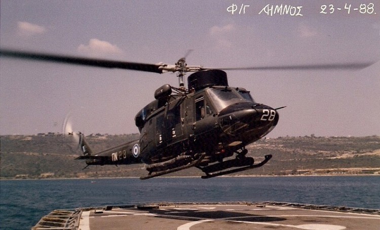 Εντοπίστηκαν οι σοροί των δυο χειριστών του ελικοπτέρου – Συνεχίζονται οι έρευνες