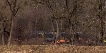 Πολύνεκρο σιδηροδρομικό δυστύχημα στη Γερμανία (φωτο-βίντεο)