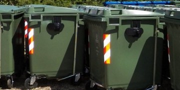Απίστευτο: Γυάλες με έμβρυα στα σκουπίδια στους Αμπελόκηπους!