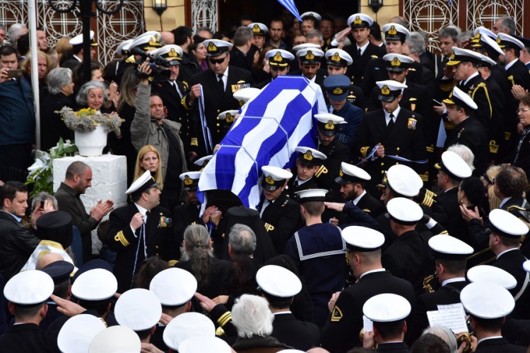Τελευταίο αντίο στον υποπλοίαρχο Κωνσταντίνο Πανανά