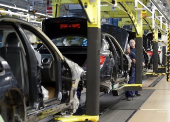 Σε ανάκληση οχημάτων C Class και GLK προχωρά η Mercedes-Benz Ελλάς