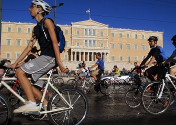 Ανακαλύψτε τα μνημεία της Αθήνας και το εμπορικό τρίγωνο με ποδήλατο!