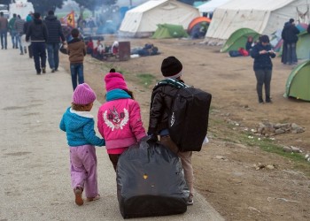 Άρχισαν να φεύγουν οι πρώτοι πρόσφυγες από την Ειδομένη