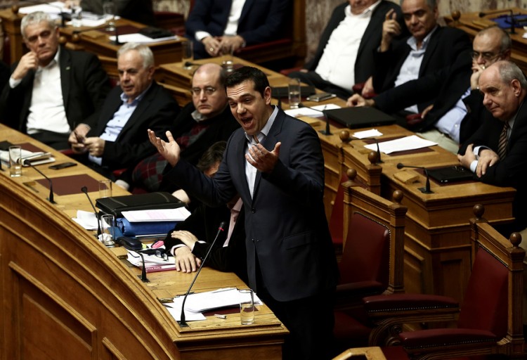 Σκληρή κόντρα Τσίπρα-Μητσοτάκη στη Βουλή στη συζήτηση για το Παράλληλο Πρόγραμμα