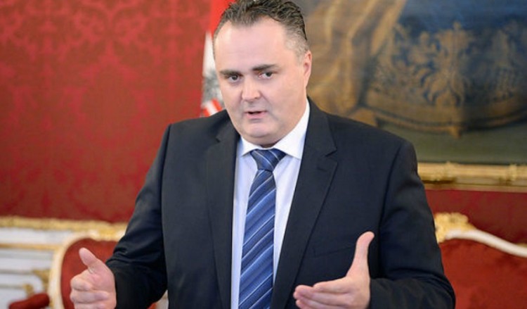 Αμετανόητη η Αυστρία για το προσφυγικό