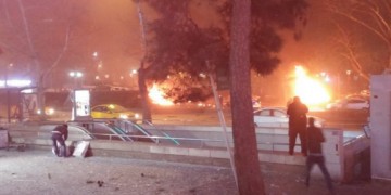 Μακελειό στην Άγκυρα με πολλούς νεκρούς - Έκρηξη παγιδευμένου οχήματος (φωτο, βίντεο)