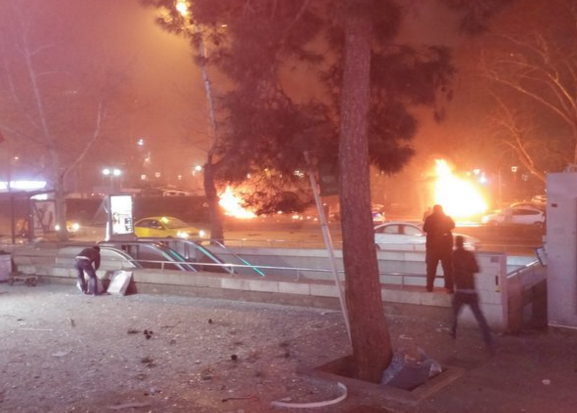 Μακελειό στην Άγκυρα με πολλούς νεκρούς - Έκρηξη παγιδευμένου οχήματος (φωτο, βίντεο)
