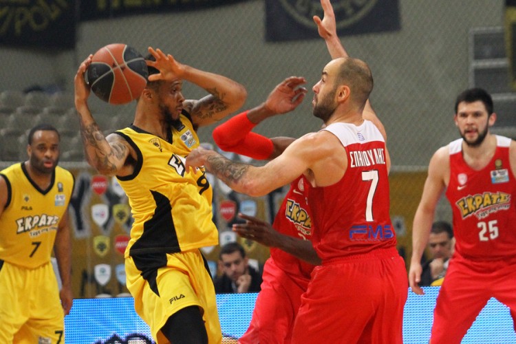 Αυλαία με δύο ντέρμπι στα play off της Super League