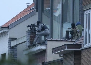 Βρυξέλλες: Τέσσερις αστυνομικοί τραυματίστηκαν – Ένας ένοπλος «εξουδετερώθηκε»