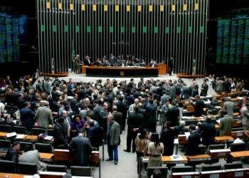 Σελίδα ερωτικών γνωριμιών δίνει έκπτωση σε βουλευτές