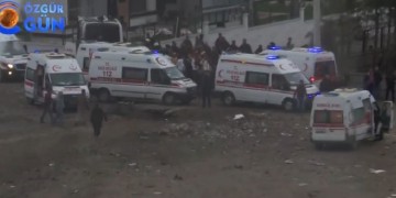 Αιματηρή βομβιστική επίθεση στο Ντιγιάρμπακιρ εναντίον αστυνομικών (βίντεο)