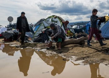 Μάχη με τις λάσπες στην Ειδομένη, κλειστή η Βαλκανική Οδός (φωτο-βίντεο)