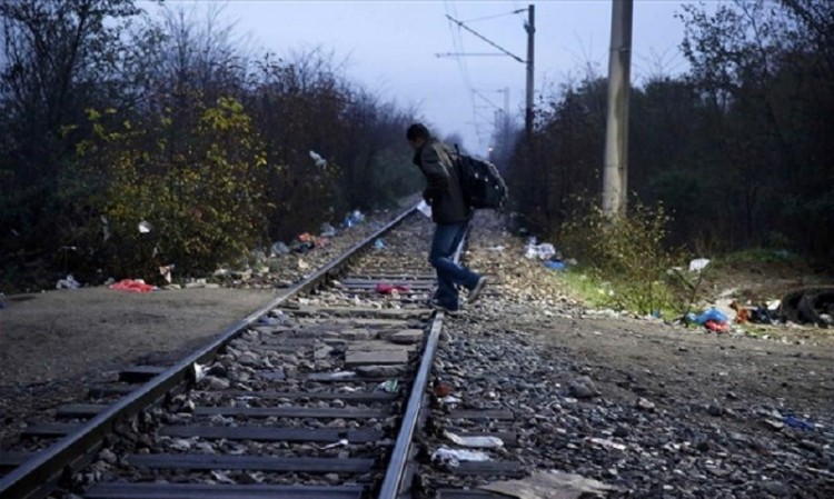 Ρεπόρτερ της RAI περνάει παράνομα τα σύνορα με τα Σκόπια (βίντεο)