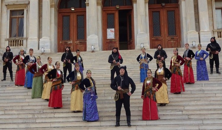 Άρωμα Πόντου από το «Φάρο» Αγίας Βαρβάρας στη Σύρο