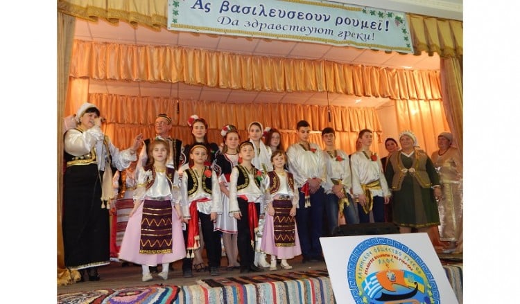 В Приазовской Ялте инсценировали греческую свадьбу на румейском языке (фото)