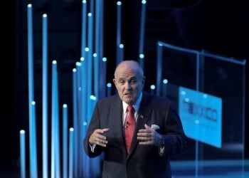 Τζιουλιάνι: Η Χίλαρι Κλίντον θα μπορούσε να θεωρηθεί ιδρυτικό μέλος του ISIS
