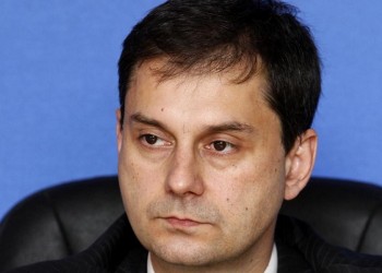 Παραιτήθηκε ο Χάρης Θεοχάρης από κοινοβουλευτικός εκπρόσωπος