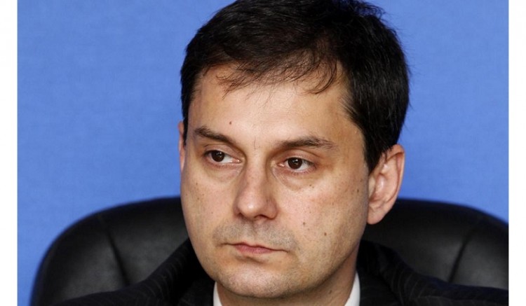 Παραιτήθηκε ο Χάρης Θεοχάρης από κοινοβουλευτικός εκπρόσωπος