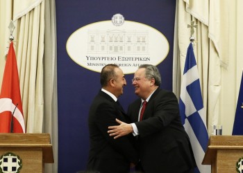 Στη μετάφραση απέδωσε ο Νίκος Κοτζιάς την υποτονική αντίδρασή του στις δηλώσεις Τσαβούσογλου