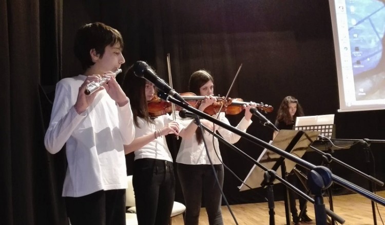 «Έφηβες μνήμες» από μαθητές και την Εύξεινο Λέσχη Κοζάνης (φωτο, βίντεο)