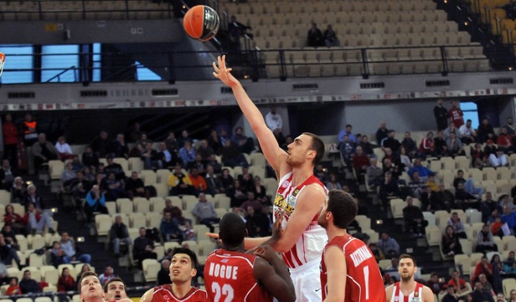 Basket League: Εντυπωσιακό ρεκόρ στη νίκη του Ολυμπιακού επί της Κηφισιάς