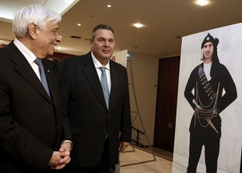 Понтийская военная форма на фотовыставке «Навсегда Эвзоны» в Афинах