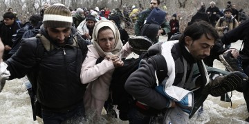Φήμες για άνοιγμα των συνόρων φέρνουν πρόσφυγες πίσω στην Ειδομένη
