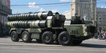 Ο Πούτιν στέλνει τους ρωσικούς S-300 στο Ιράν