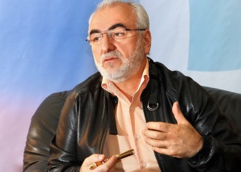 Στη Βουλή ο Ιβάν Σαββίδης, προσκεκλημένος της Επιτροπής Ελληνισμού της Διασποράς