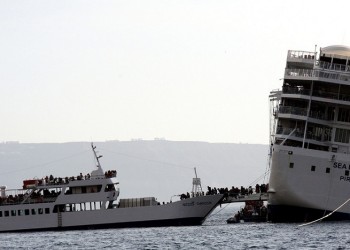 Ανέλκυση του κρουαζιερόπλοιου Sea Diamond από το βυθό της Σαντορίνης