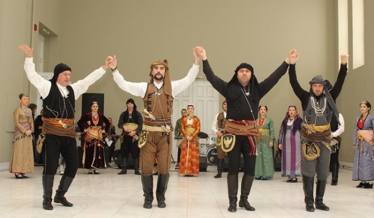 Ποντιακοί χοροί στο Ζάππειο από τον όμιλο «Σέρρα» (φωτο)