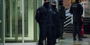 Πρόθυμος να συνεργαστεί με τις Αρχές ο μακελάρης του Παρισιού
