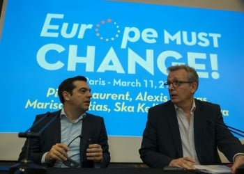 Βολές Τσίπρα από το Παρίσι κατά των μονομερών ενεργειών στο προσφυγικό