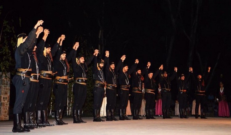 Το νέο ΔΣ του Συλλόγου Ποντίων «Αργοναύται-Κομνηνοί» Καλλιθέας