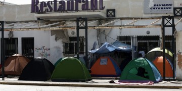 Οπλισμένη «συμμορία» Αφγανών στο Κέντρο Φιλοξενίας Προσφύγων Ελληνικού