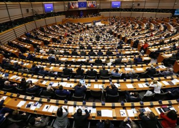 Μέτρα από το Ευρωκοινοβούλιο για τη ρύθμιση του επαγγέλματος των οικιακών βοηθών και του προσωπικού φροντίδας προσώπων