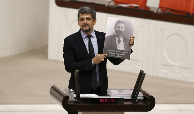Ο Γκάρο Παϊλάν ζήτησε από τους Τούρκους βουλευτές να μιλήσουν για τη Γενοκτονία των Αρμενίων