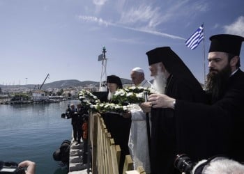 Τρεις οικογένειες Σύρων προσφύγων πήρε μαζί του ο Πάπας Φραγκίσκος (φωτο)