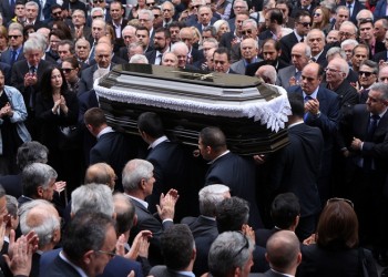 Με μηνύματα το «αντίο» Καραμανλή στον Γιάννη Αγγέλου