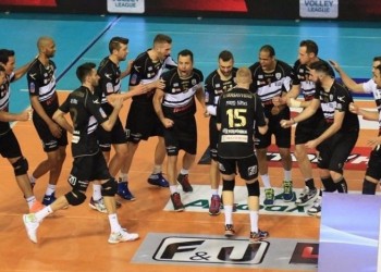 Volley League: Πανηγυρικά ο ΠΑΟΚ στους τελικούς (βίντεο)