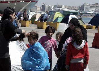 Η κυβέρνηση θέλει να αδειάσουν Πειραιάς και Ειδομένη