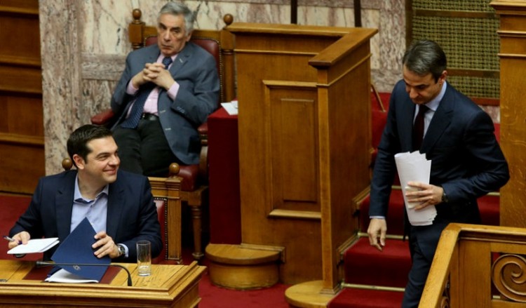 Σύγκρουση Μαξίμου-Μητσοτάκη για την επιστολή Τσακαλώτου