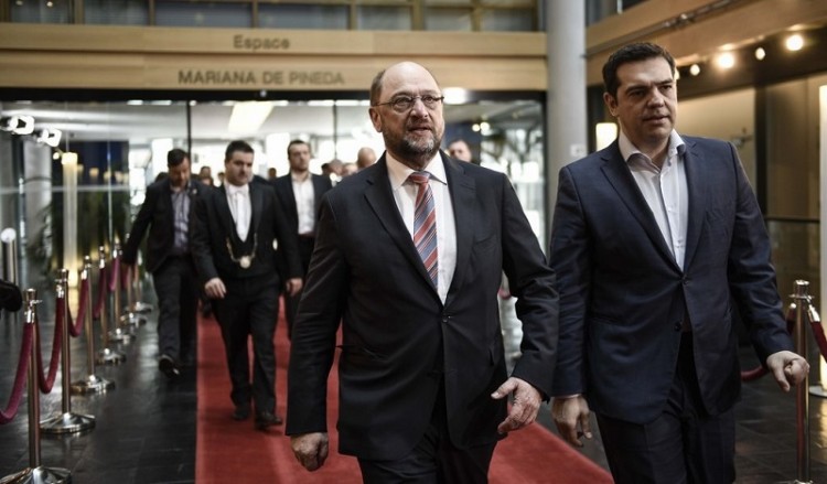 Ασφαλιστικό και Φορολογικό στη συνάντηση Τσίπρα-Σουλτς