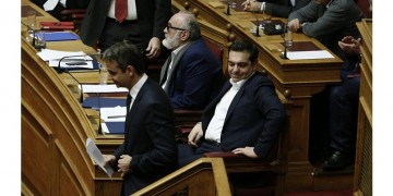Ο Μητσοτάκης βλέπει σήμερα τους πολιτικούς αρχηγούς