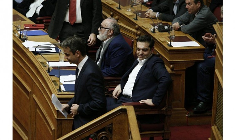 Ο Μητσοτάκης βλέπει σήμερα τους πολιτικούς αρχηγούς