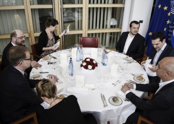 Άδειασμα Τσίπρα από Σουλτς για το ελληνικό χρέος