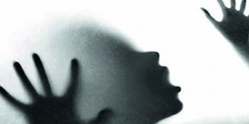 Αγρίνιο: Πατέρας εξωθούσε την κόρη του στην πορνεία
