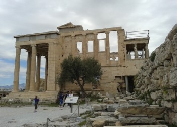 Handesblatt: Επιτήρηση στην Ελλάδα τουλάχιστον έως το 2050